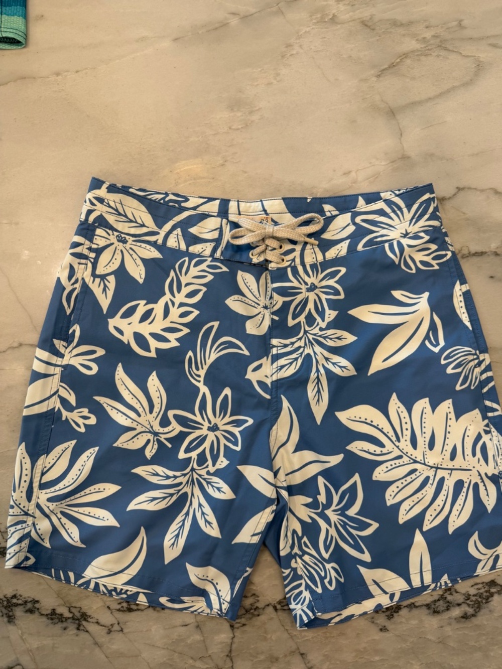 Faherty Boardshorts size 33